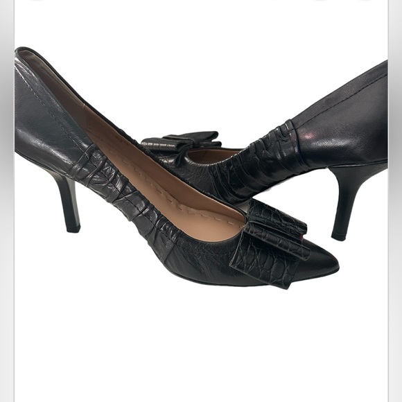 Tahari Heels Size 8 - Picture 2 of 8